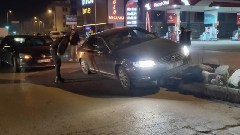 Zonguldak'ta kaza yapan sürücü aracı terk etti