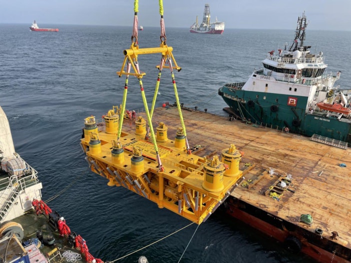 Karadeniz gazını dağıtacak ikinci hazne de denize indirildi