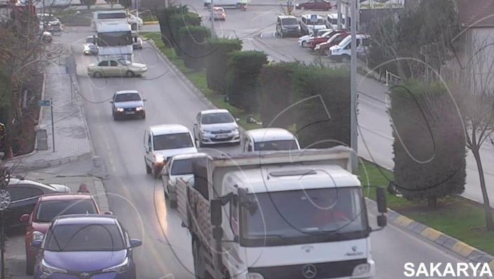 Sakarya'da dikkatsizlik ve kural ihlalleri beraberinde kaza getirdi