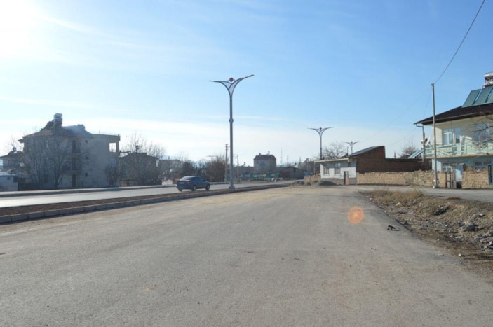 Uzlaşma sağlanamayınca 600 metrekarelik ev yol ortasında kaldı -9