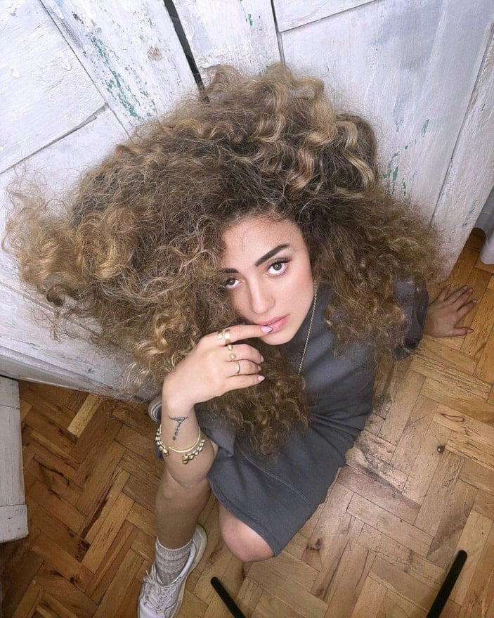 Dilan Çıtak'ın tarzı olay oldu