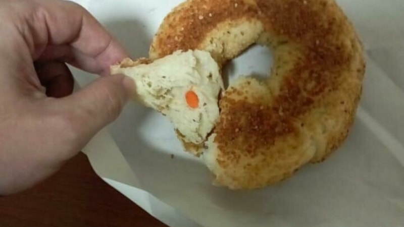 İzmir'de gözaltındaki şüpheliye simidin içinde uyuşturucu getirdiler