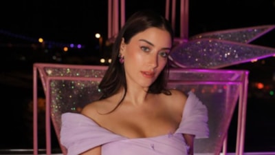 Hazal Kaya'dan karnı burnunda yeni poz