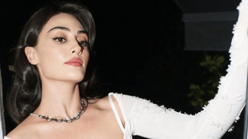 Esra Bilgiç, evliliği anlattı