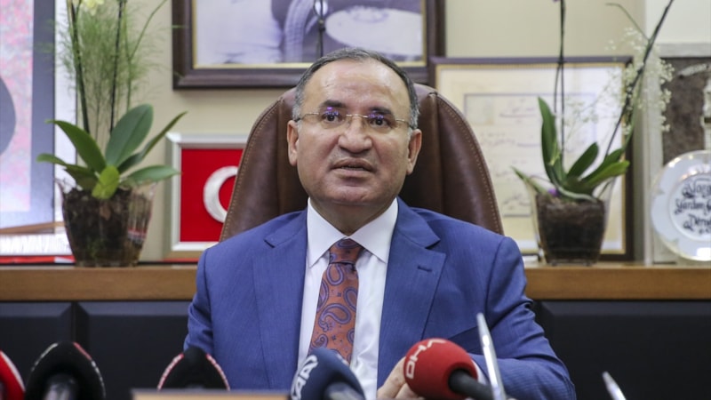 Bekir Bozdağ: İsveç sözünde durmalı