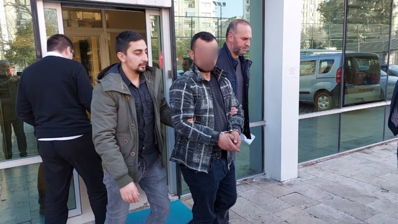 Samsun'da eşinin eline mermi koydu: Hatıra olsun