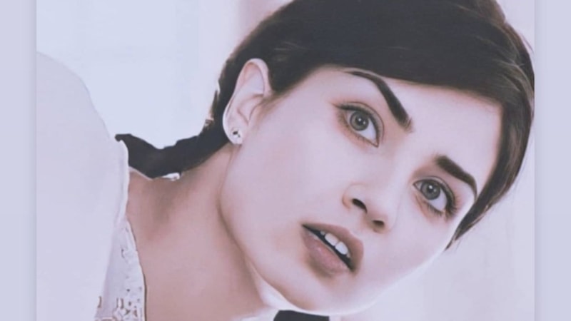 Tuba Büyüküstün'den gençlik fotoğrafı
