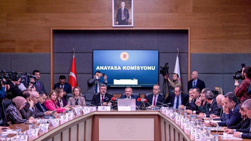 Başörtüsü teklifi komisyonda