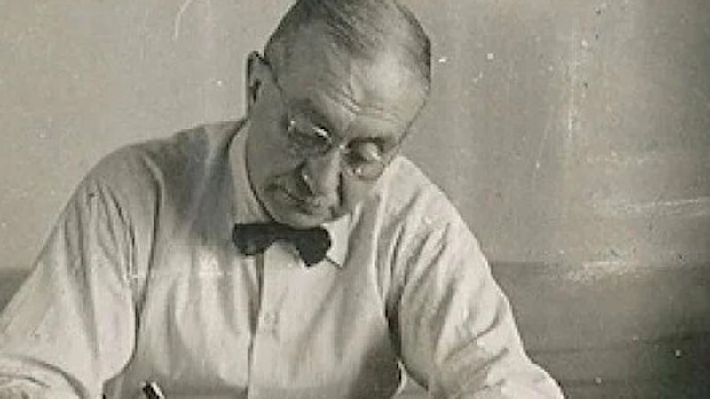 Türkçenin canlı rengi olan Memduh Şevket Esendal'ın Otlakçı kitabı