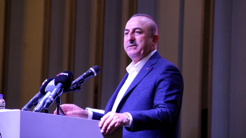 Mevlüt Çavuşoğlu, İsveç'teki skandala tepki gösterdi