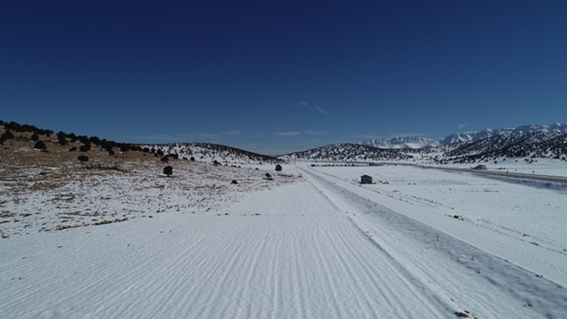 Antalya'nın yüksek kesimlerine kar manzarası hakim