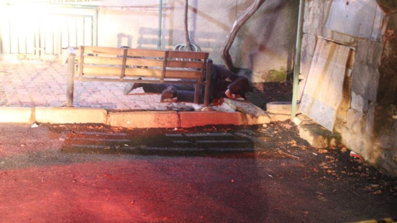 Kayseri'de sokakta vefat eden kişinin oğlu yürekleri dağladı