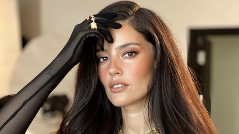 Pelin Akil'den yeni pozlar