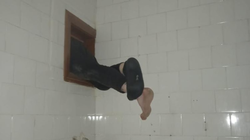 Gaziantep'te havalandırmaya sıkışan hırsız