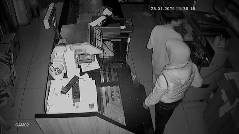 Aydın'da küçük hırsızlar pastaneden yiyip içip para çaldı