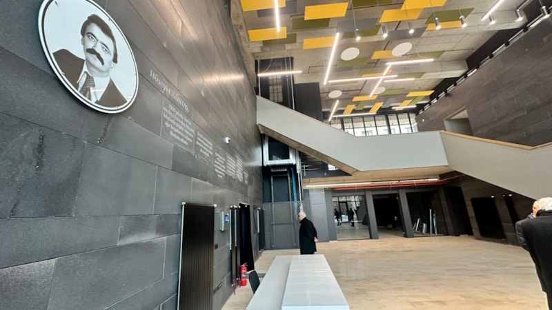 Tunceli'de 32 yıl önce ölen babaları adına kütüphane yaptırdılar