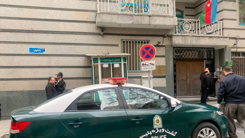 Azerbaycan'ın İran Büyükelçiliği'ne silahlı saldırı
