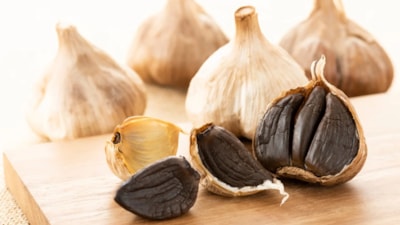 Uzun yaşamanın sırrı belli oldu! Meğer siyah sarımsak... Bunu kesinlikle deneyin!