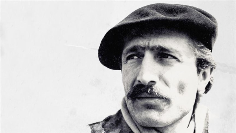 Üşüyorsan ceketimi al Lavinia diyen şair Özdemir Asıf'ın ölüm yıl dönümü