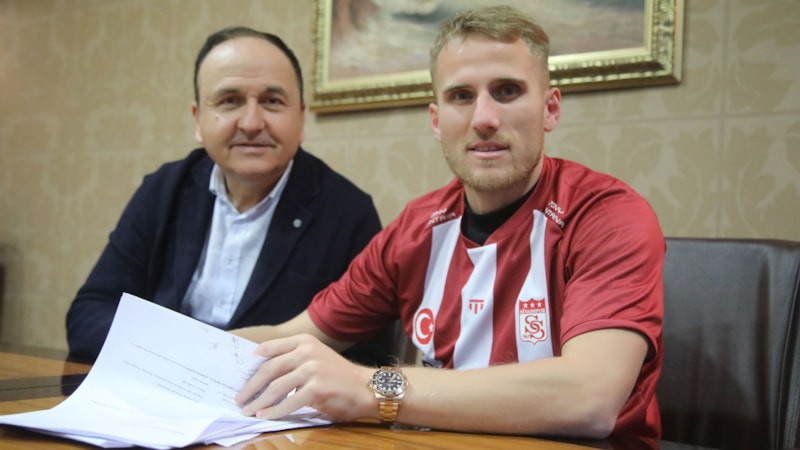 Sivasspor, Samu Sainz'i renklerine bağladı