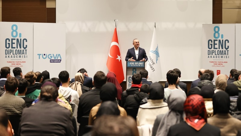 Mevlüt Çavuşoğlu'ndan Batı ülkelerine sert tepki