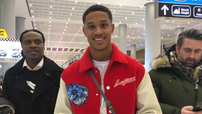 Jayden Oosterwolde, Fenerbahçe için İstanbul'a geldi