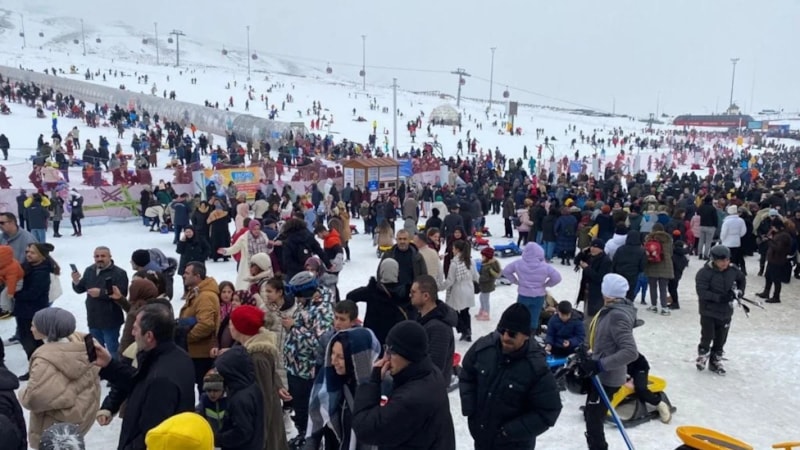 Erciyes’te kar 60 santimetreyi buldu, pistler doldu