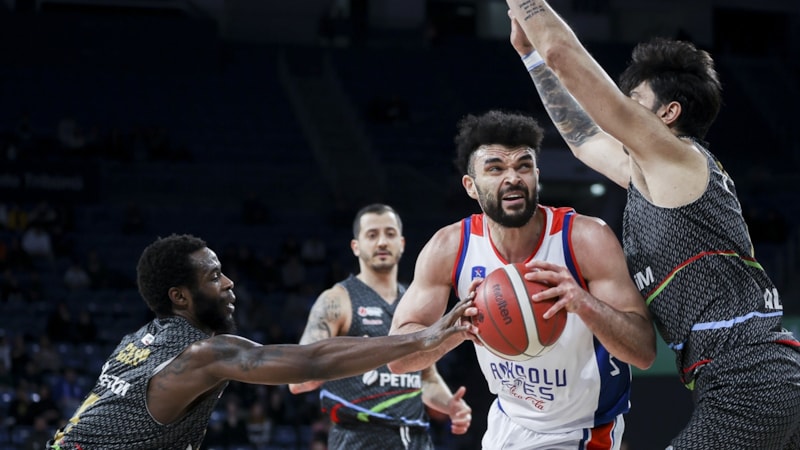 Anadolu Efes, Aliağa Petkimspor'u yendi