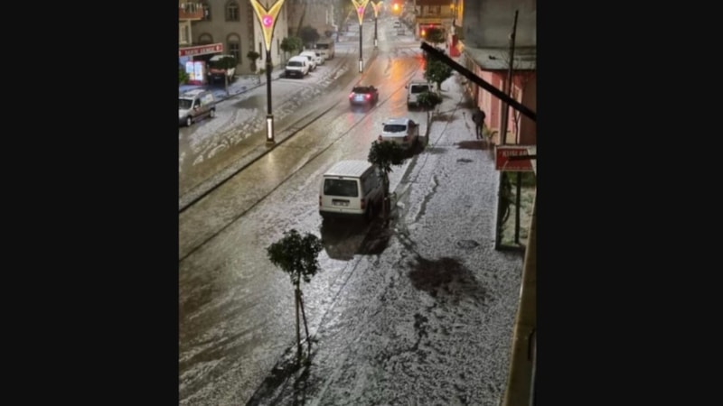 Antalya'ya dolu yağdı