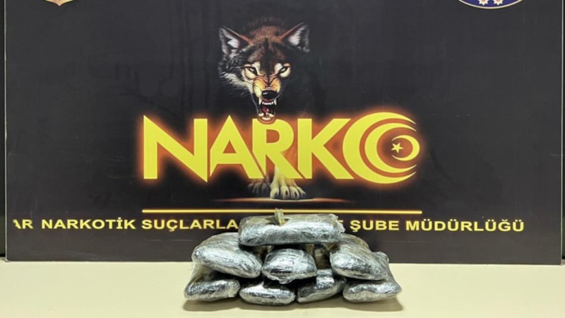 Kapıkule Sınır Kapısı'nda 2 kilo skunk ele geçirildi