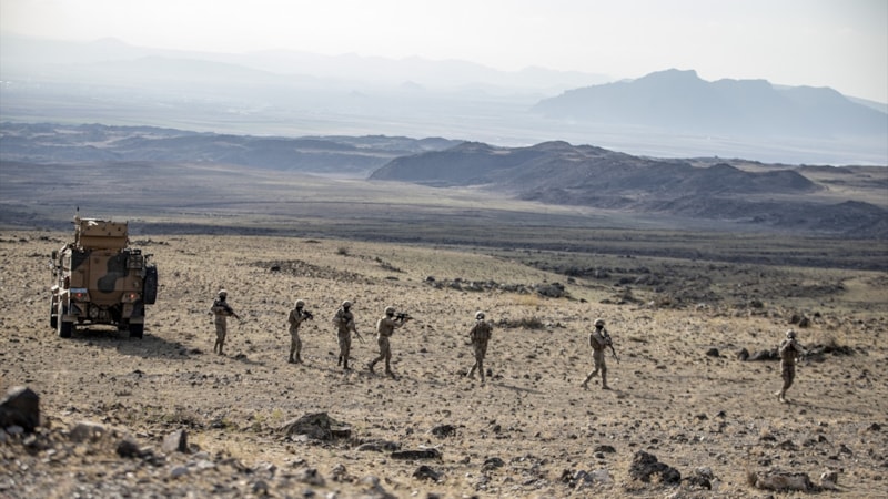 TSK'nın Kuzey Irak'taki Başika üssüne roketli saldırı yapıldı