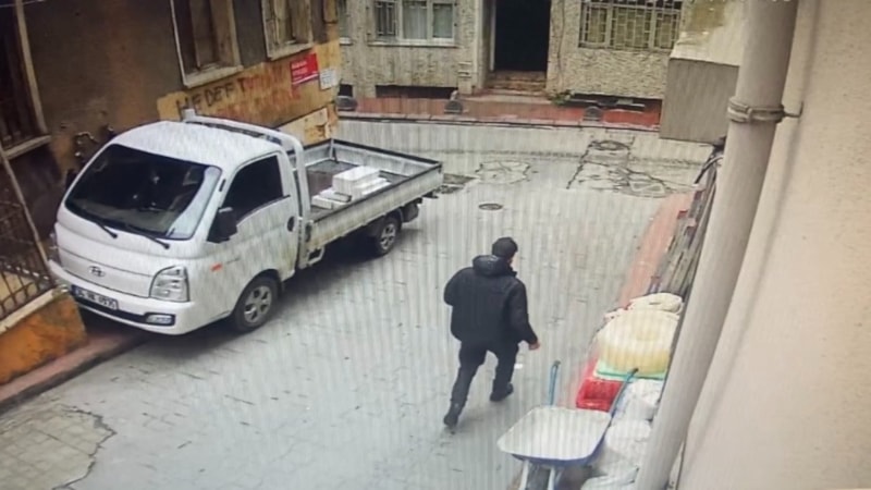 Kasımpaşa'da silahla vurulan yaşlı adam fark etmeden 200 metre yürüdü