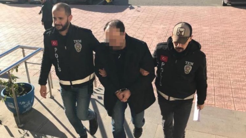 Muğla'da FETÖ'den hapis cezası bulunan şahıs saklandığı evde yakalandı