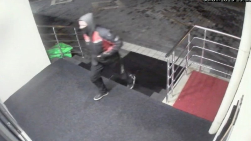 Kayseri'de motosikletli kurye kılığında geldiler, yangın vanalarını çaldılar