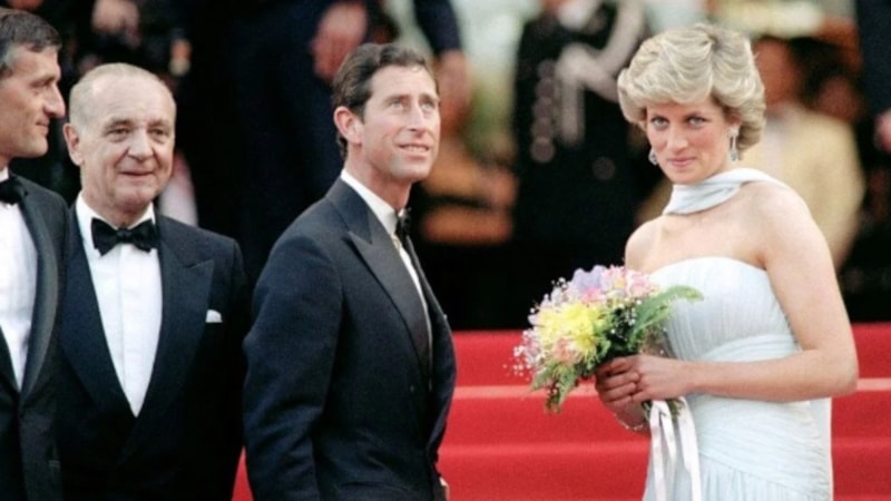 Prenses Diana'nın mektupları müzayede satılacak