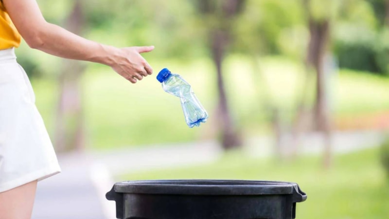 Plastik şişeleri çöpe atmayın! Bakın ne harikalar yaratıyormuş...