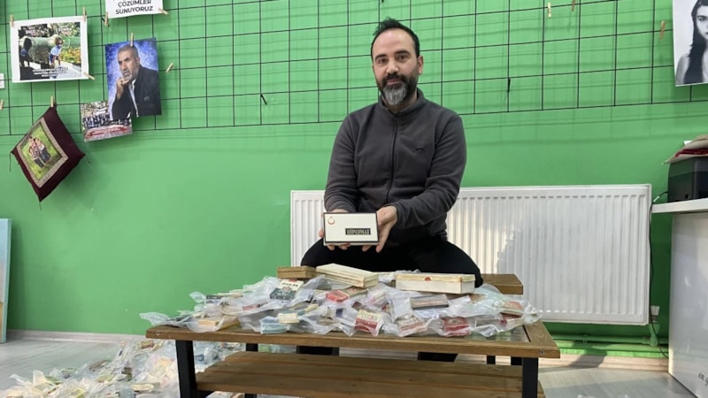 Kocaeli'e sigara içmeyen adam tarihi sigara koleksiyonu yaptı
