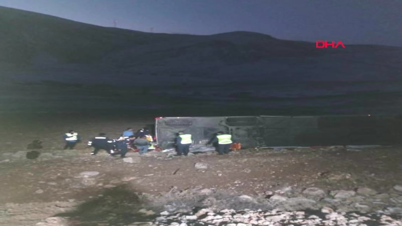 Afyonkarahisar'da kaza: 8 ölü, 35 yaralı