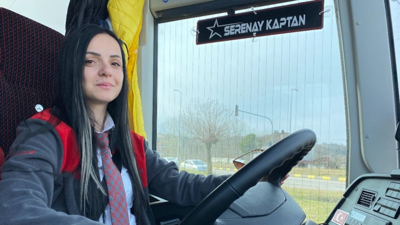 Bartın'da çocukluk hayalini gerçekleştirerek otobüs şoförü oldu