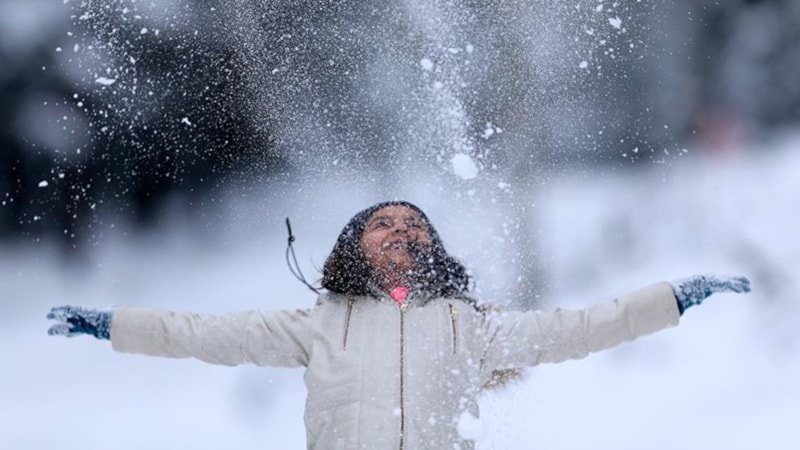 Yoğun kar yağışı nedeniyle İstanbul,Ankara ve birçok ilde eğitime ara verildi!