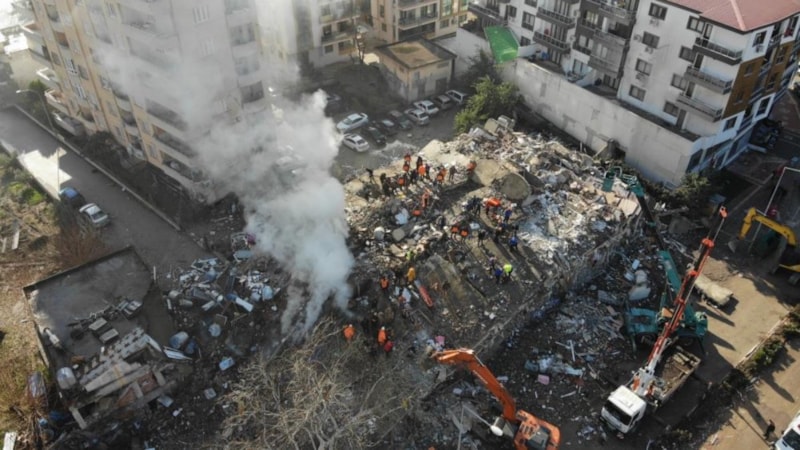 Osmaniye'de 7.7 büyüklüğündeki depremin enkazı havadan görüntülendi