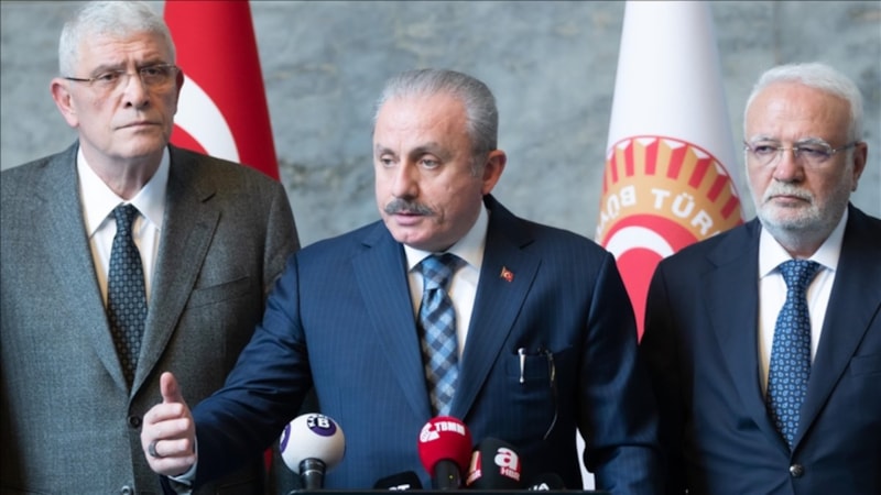 Meclis'te görüşmeler 1 hafta ertelenecek