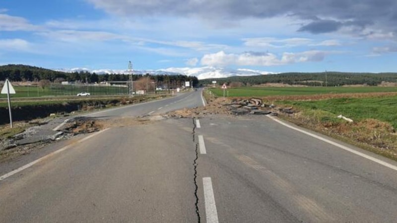 Kahramanmaraş'ta fayın yeryüzünü kestiği yer tespit edildi