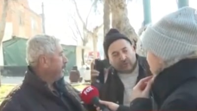 FOX muhabiri istediği cevabı alamayınca depremzedelerin yanından uzaklaştı