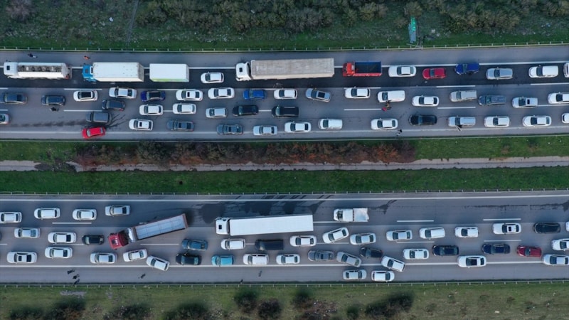 Deprem bölgesindeki yollarda son durum açıklandı