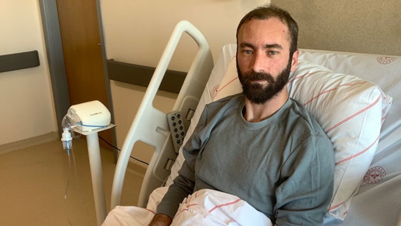 Hastanedeki depremzedelerin aklı enkaz altındaki yakınlarında