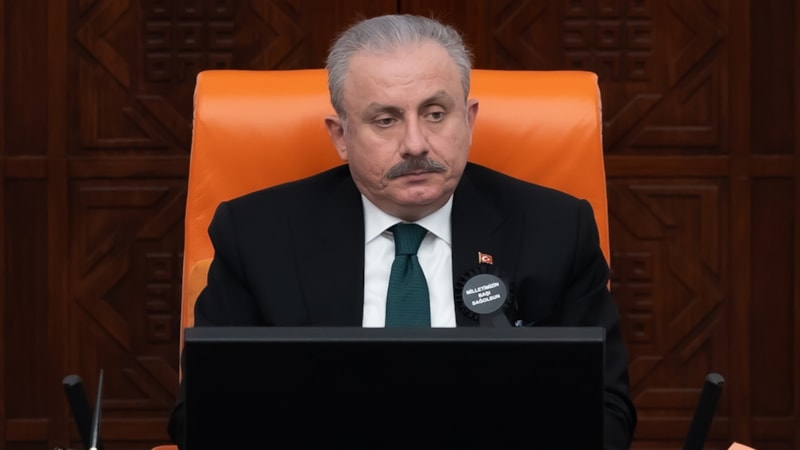 Mustafa Şentop, 3 maaşını AFAD'a bağışladı