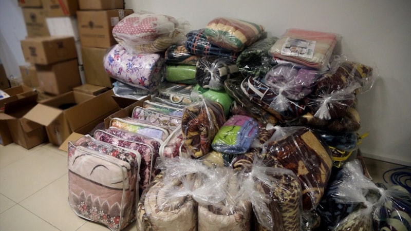 Deprem bölgesine gidecek yardım kolisine not bırakan minik Yasin duygulandırdı