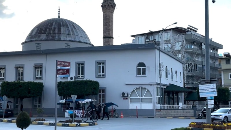 Ensonhaber ekibi tek bir binanın bile yıkılmadığı Hatay'ın Erzin ilçesinde