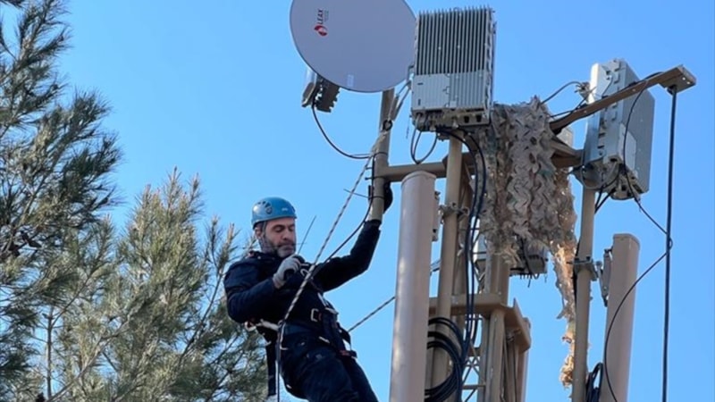 Deprem bölgelerine mobil baz istasyonları kuruldu
